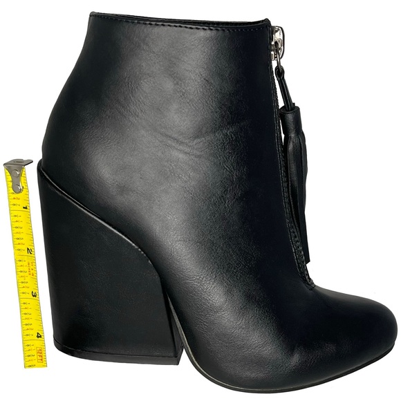 YRU Craft Tassel Booties - Picture 9 of 9